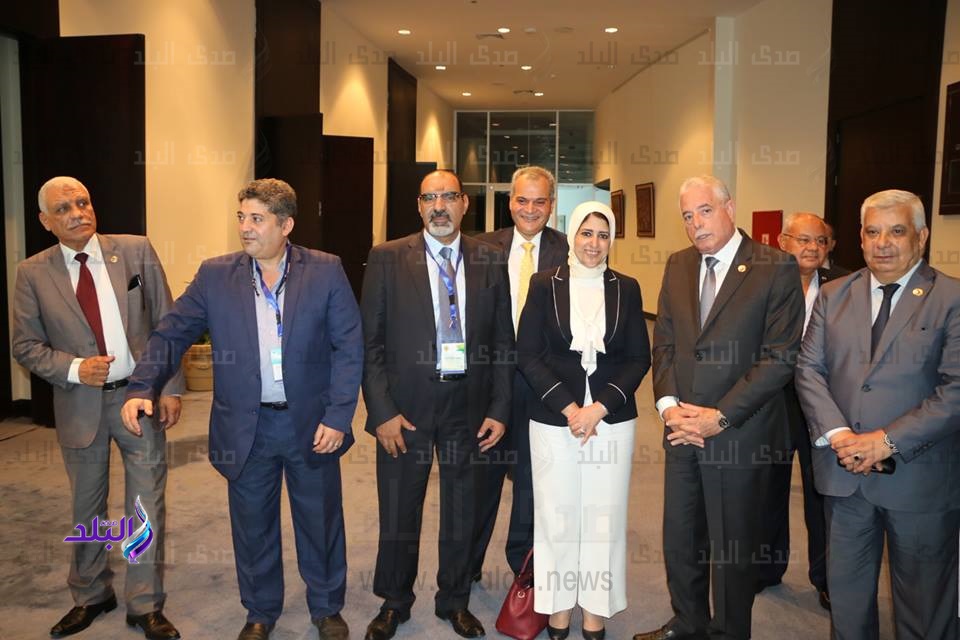 "فودة" يجتمع مع وزيرة الصحه "فودة" يجتمع مع وزيرة الصحه