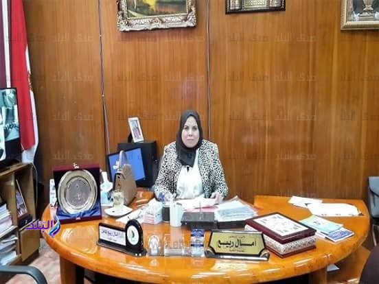 الدكتورة امال ربيع عميد كلية التربية