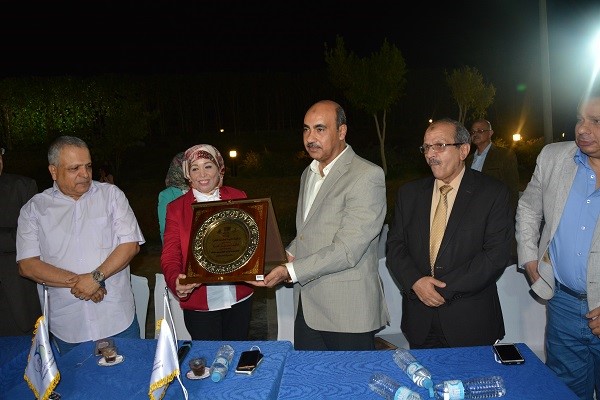 رئيس جامعة الفيوم رئيس جامعة الفيوم