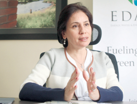 وزيرة الطاقة الاردنية هالة الزواتي 