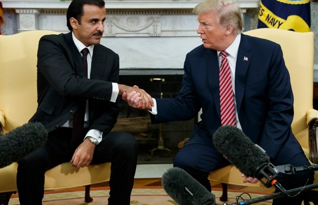 ترامب وأمير قطر 