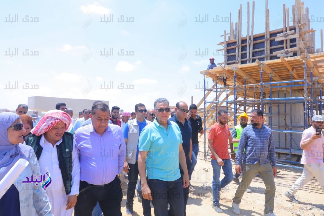 وزير النقل خلال زيارته لمحافظة مطروح وزير النقل خلال زيارته لمحافظة مطروح