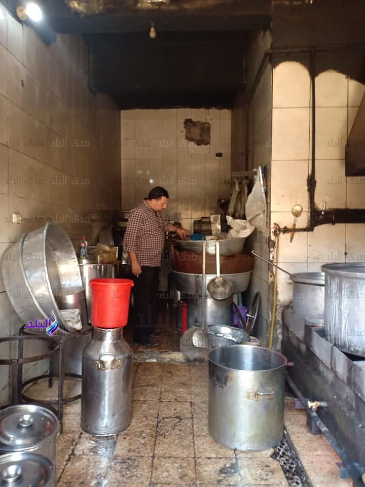 ضبط 380 لتر زيت طعام مجهول المصدر