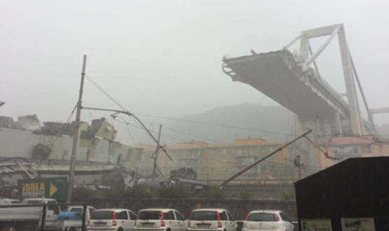 انهيار جسر في ايطاليا