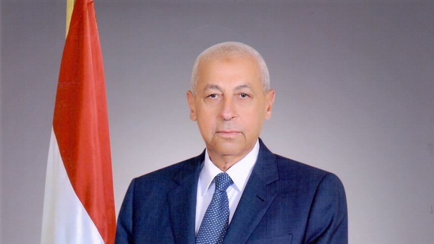 اللواء مجدى حجازى محافظ أسوان
