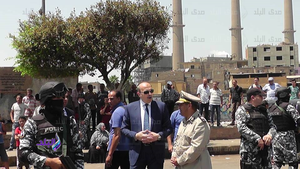 اللواء رضا ضبلية اثناء حملة لازالة الاشغالات