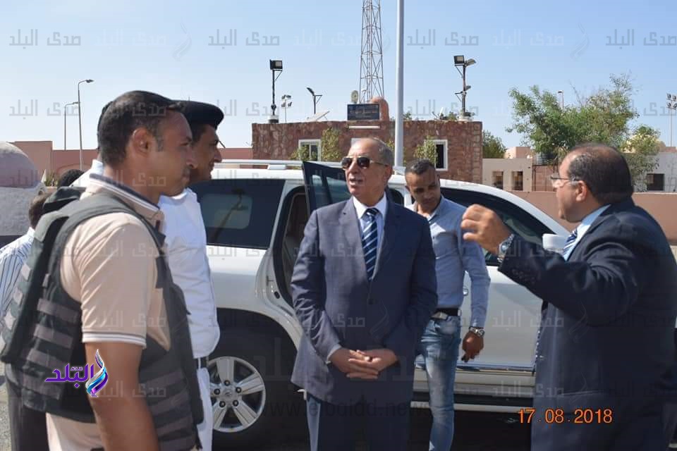 محافظ البحر الأحمر يتفقد الخدمات الأمنية محافظ البحر الأحمر يتفقد الخدمات الأمنية