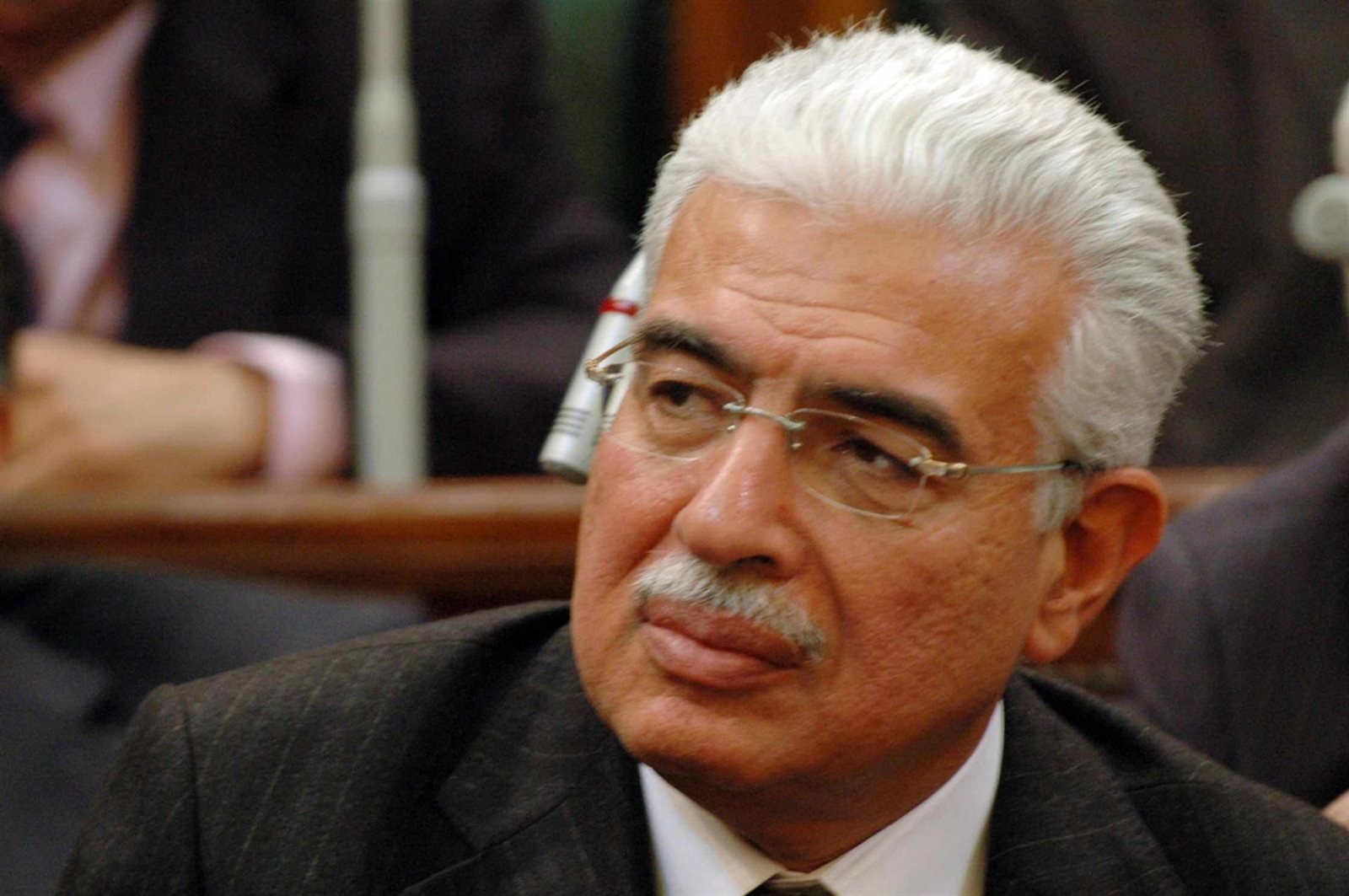 أحمد نظيف رئيس وزراء مبارك أحمد نظيف رئيس وزراء مبارك