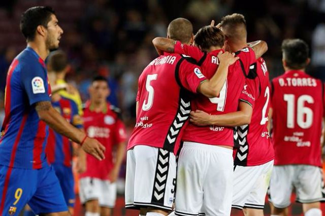 برشلونة و ديبورتيفو ألافيس