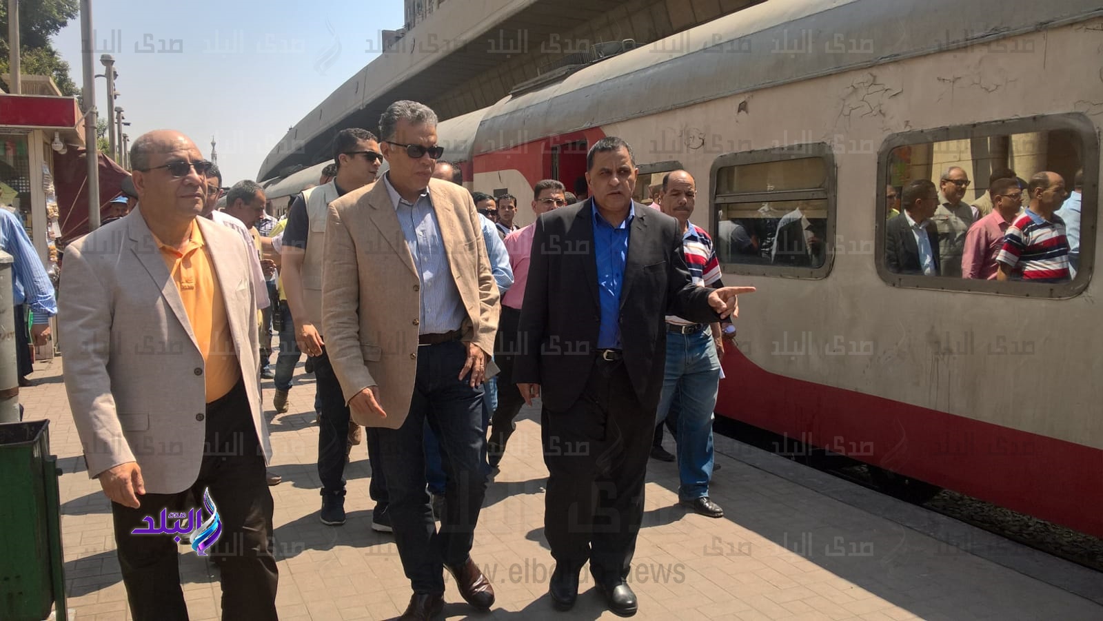 جولة وزير النقل بمحطة رمسيس
