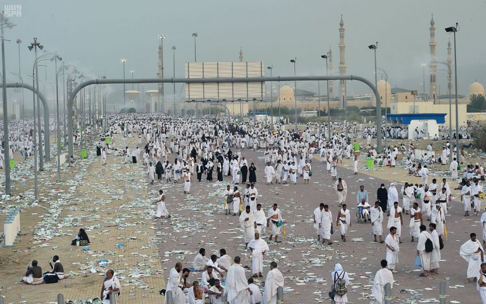 الدكتور محمد صالح بن طاهر بنتن وزير الحج والعمرة الدكتور محمد صالح بن طاهر بنتن وزير الحج والعمرة