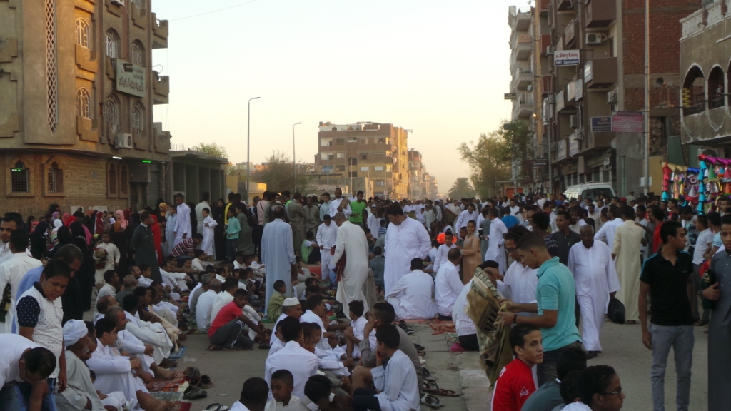 صلاة العيد في أسوان صلاة العيد في أسوان