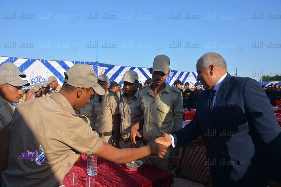 محافظ الوادي الجديد يهنئ قوات الجيش والشرطه