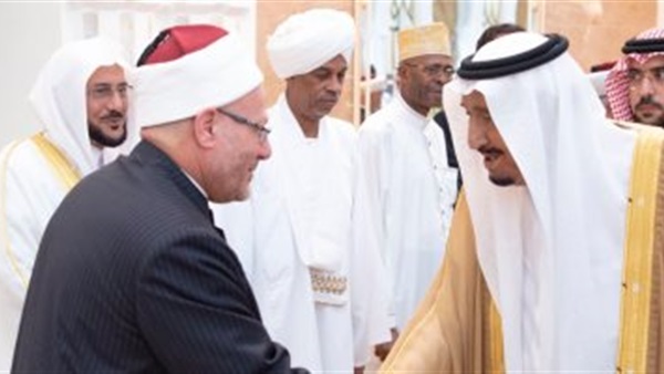 الملك سلمان يستقبل المفتي