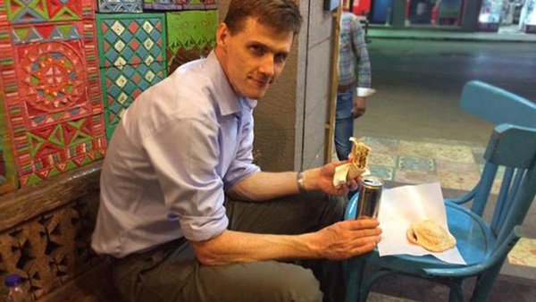 السفير البريطاني جون كاسن