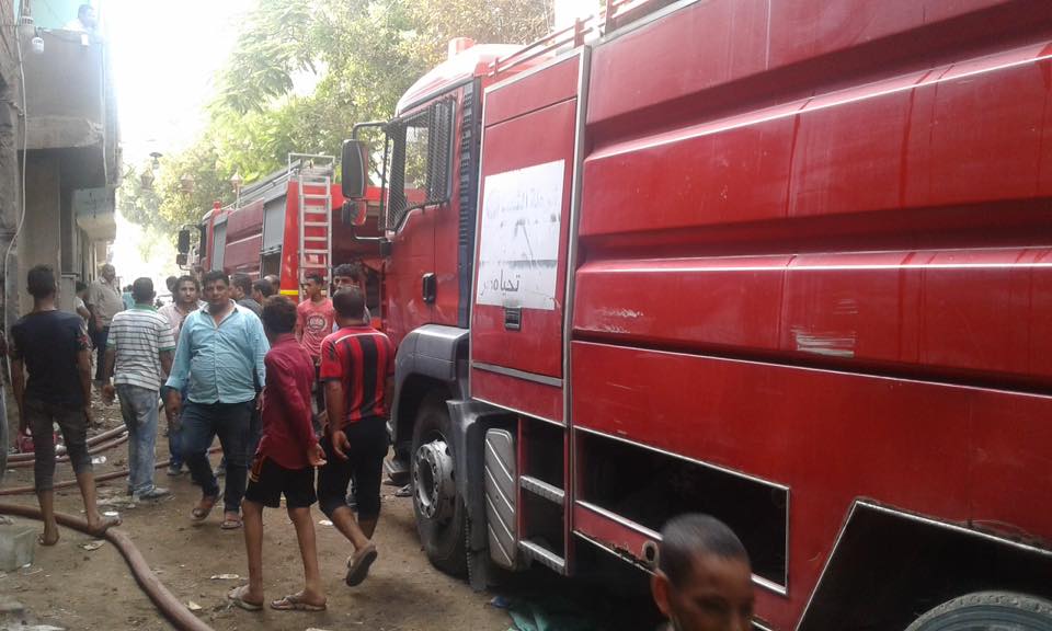 جانب من الحريق