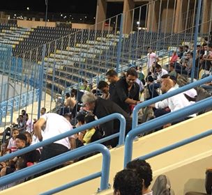 هاني رمزي فى مدرجات مباراة الزمالك والنجوم 