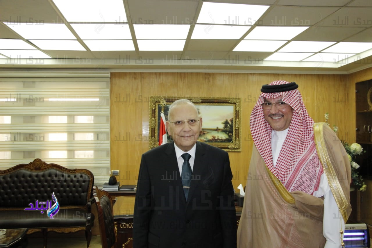 وزير العدل مع السفير السعودى بالقاهرة وزير العدل مع السفير السعودى بالقاهرة