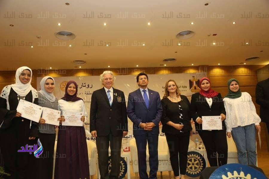 الدكتور أشرف صبحي وزير الشباب والرياضة الدكتور أشرف صبحي وزير الشباب والرياضة