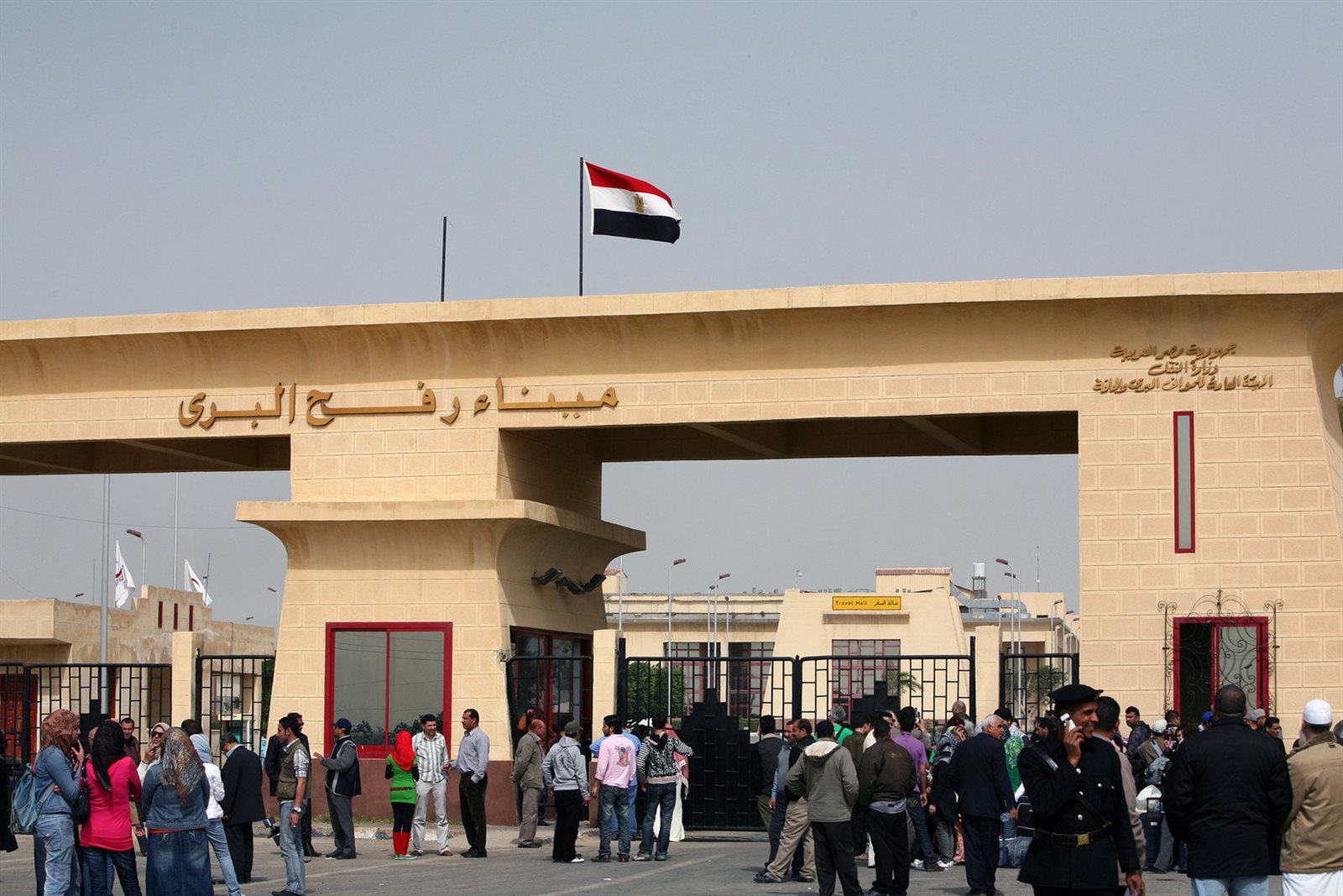 استمرار فتح معبر رفح لعبور الحجاج الي غزة استمرار فتح معبر رفح لعبور الحجاج الي غزة