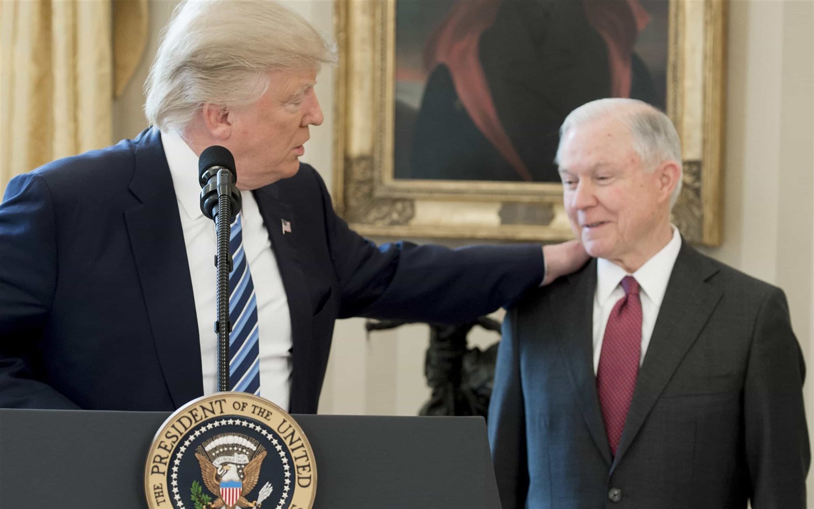 دونالد ترامب وجيف سيشنز