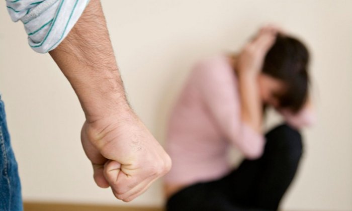 ضرب الرجل لزوجته ضرب الرجل لزوجته