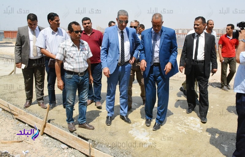 المحافظ يتفقد الكورنيش الغربي وميدان الثقافة المحافظ يتفقد الكورنيش الغربي وميدان الثقافة