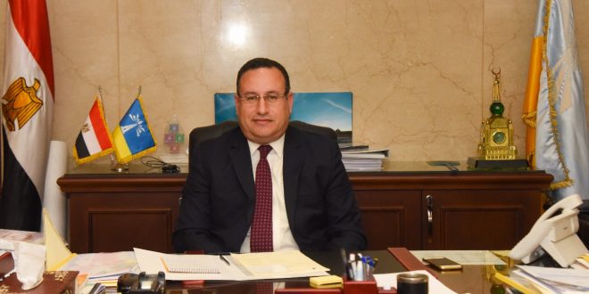  الدكتور عبد العزيز قنصوة، محافظ الإسكندرية