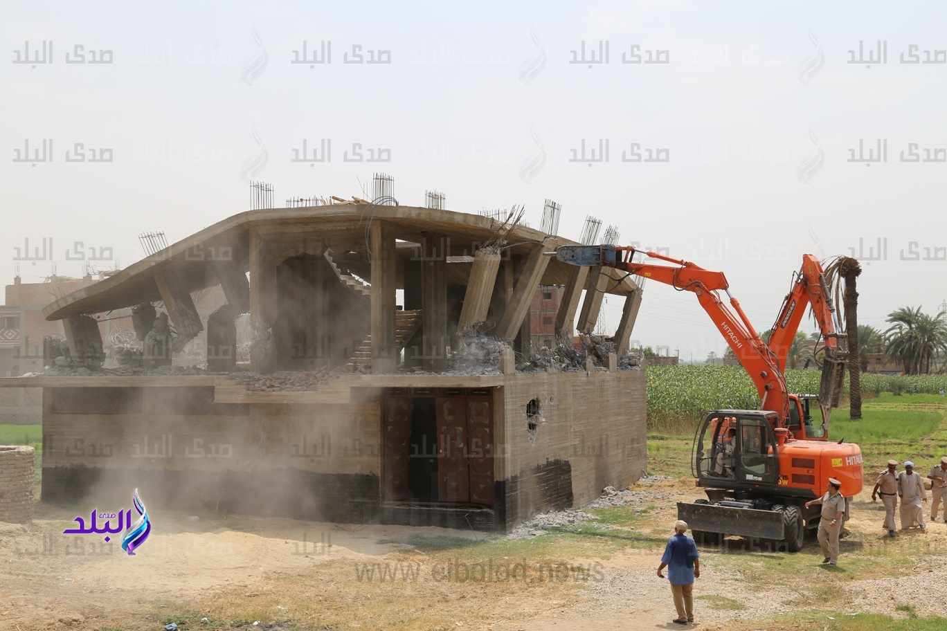 حملة مكبرة لإزالة التعديات بقفط حملة مكبرة لإزالة التعديات بقفط