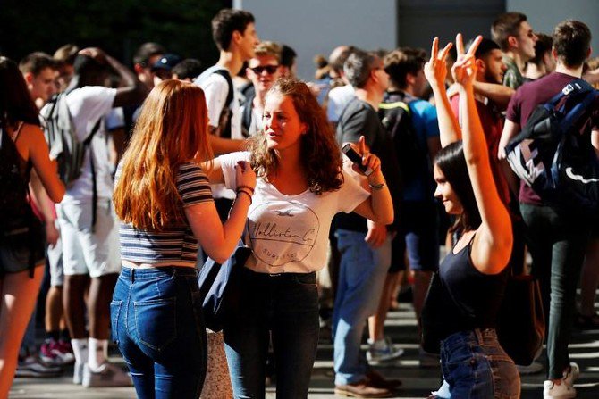 الطلاب في مدارس فرنسا 