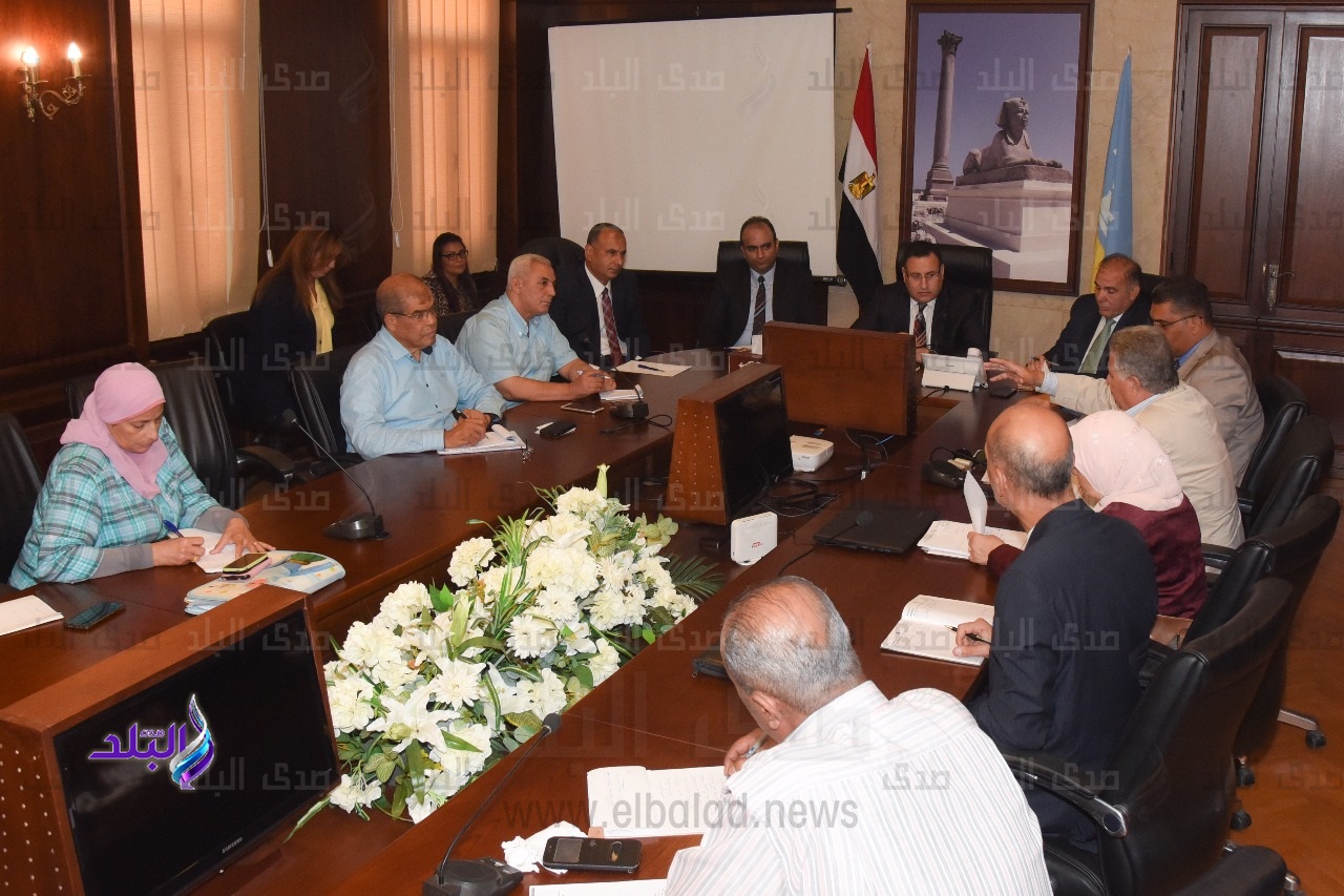 الدكتور عبد العزيز قنصوة محافظ الإسكندرية