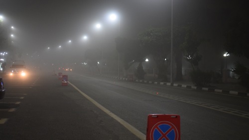 غلق طريق أسوان - الأقصر بسبب عاصفة ترابية غلق طريق أسوان - الأقصر بسبب عاصفة ترابية