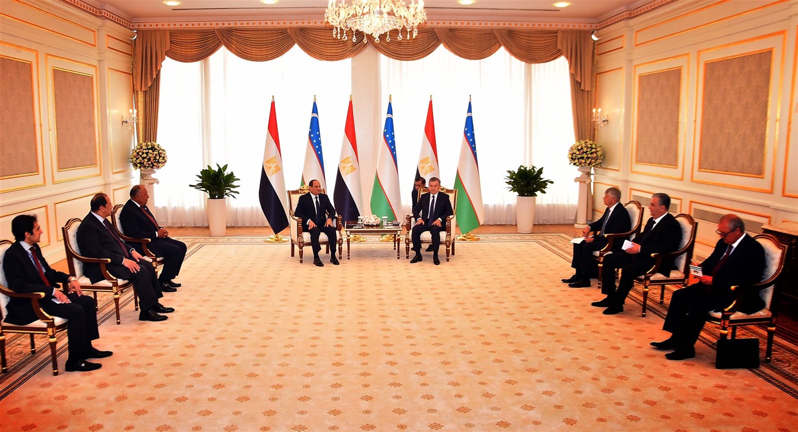 الرئيس عبد الفتاح السيسي ونظيره الأوزبكي الرئيس عبد الفتاح السيسي ونظيره الأوزبكي