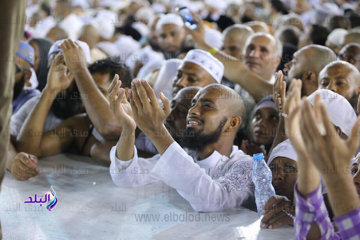 أمطار غزيرة على المسجد الحرام وفرحة بين الطائفين