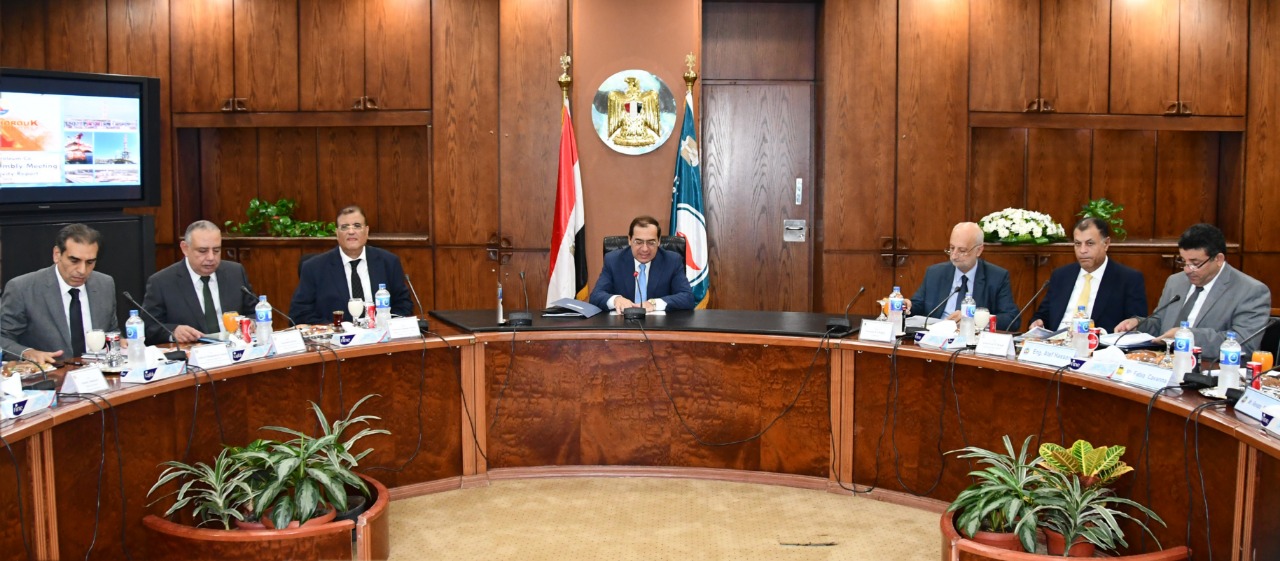 وزير البترول خلال الجمعية العمومية وزير البترول خلال الجمعية العمومية