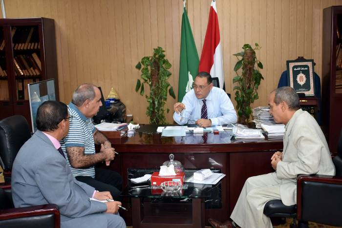 اجتماع عاجل مع السكرتير العام