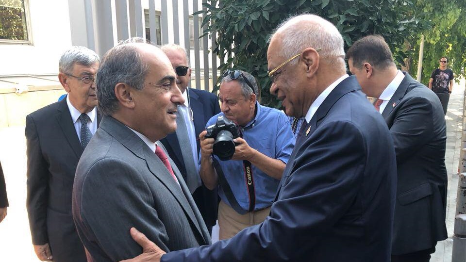 عبدالعال مع نظيره القبرصي 