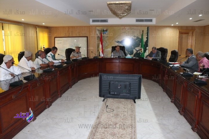 محافظ الفيوم يناقش مشاكل ومعوقات قطاع الثروة السمكية محافظ الفيوم يناقش مشاكل ومعوقات قطاع الثروة السمكية