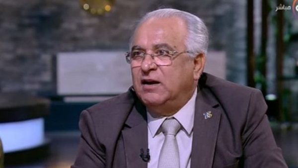  الدكتور يحيي الشاذلي عضو اللجنة القومية لمكافحة الفيروسات 