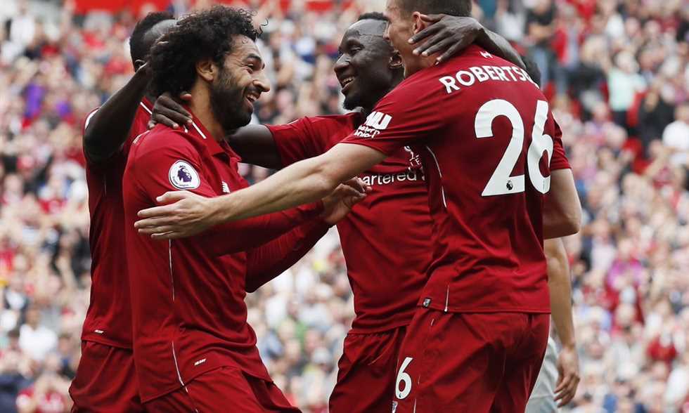 محمد صلاح وسط لاعبي ليفربول 
