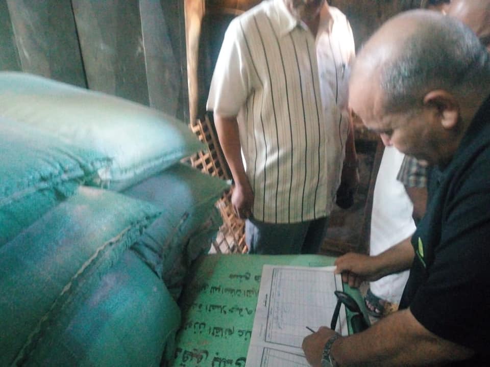 إحالة مفتش تموين بالسنطة للتحقيق لعدم انضباطه وظيفيا ..صور