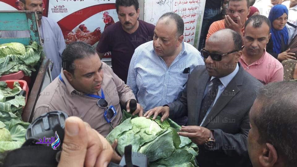 قوافل غذائية لبيع اللحوم والخضروات بأسعار مخفضة فى الغربية