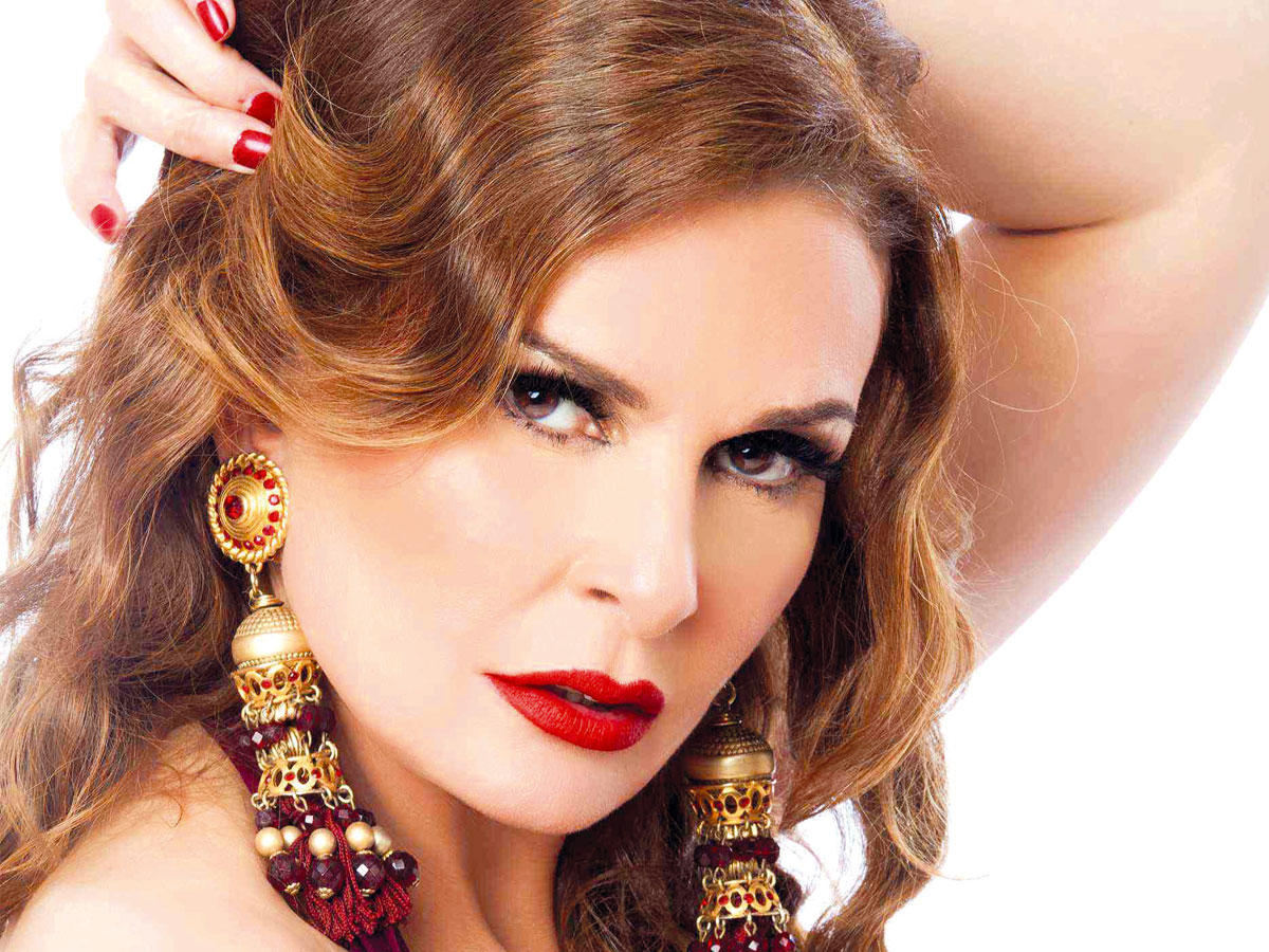 يسرا- صورة ارشيفية