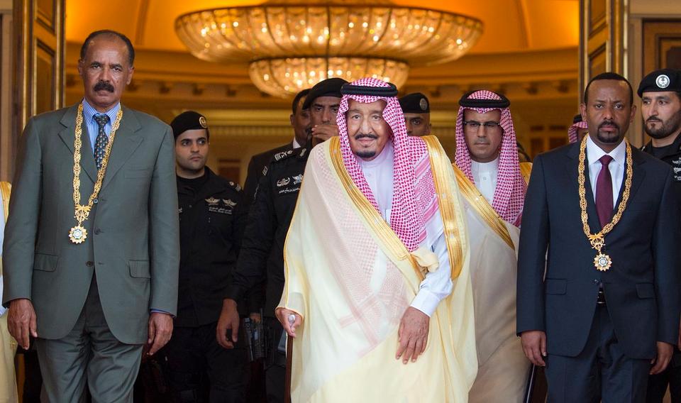 الملك سلمان يرعى اتفاق جدة بين إثيوبيا وإريتريا الملك سلمان يرعى اتفاق جدة بين إثيوبيا وإريتريا