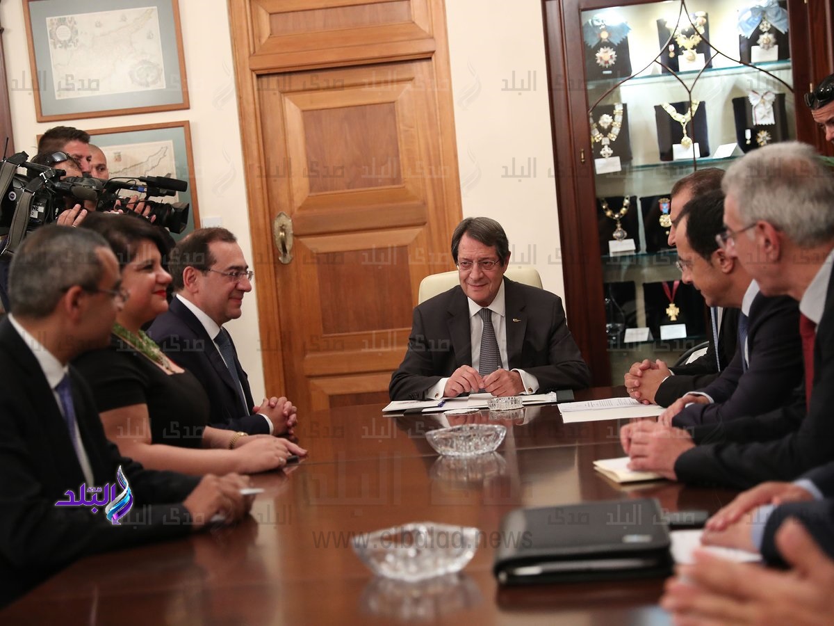 رئيس قبرص ووزير البترول