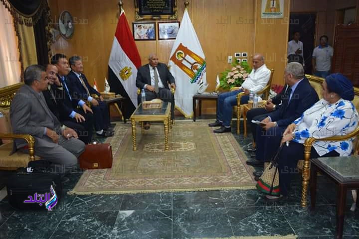 اللواء محمد الزملوط محافظ الوادي الجديد 