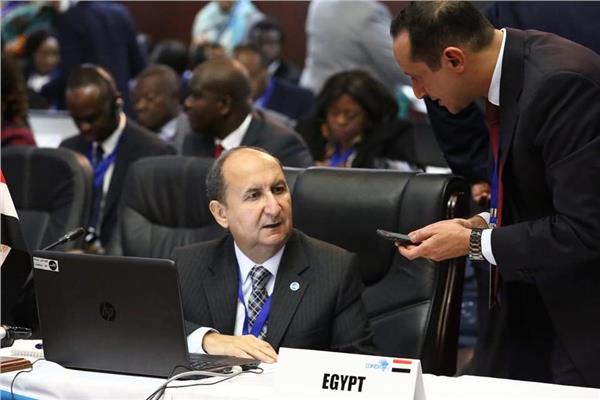 عمرو نصار وزير الصناعة والتجارة المصري