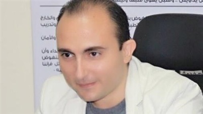 الدكتور أحمد إبراهيم 