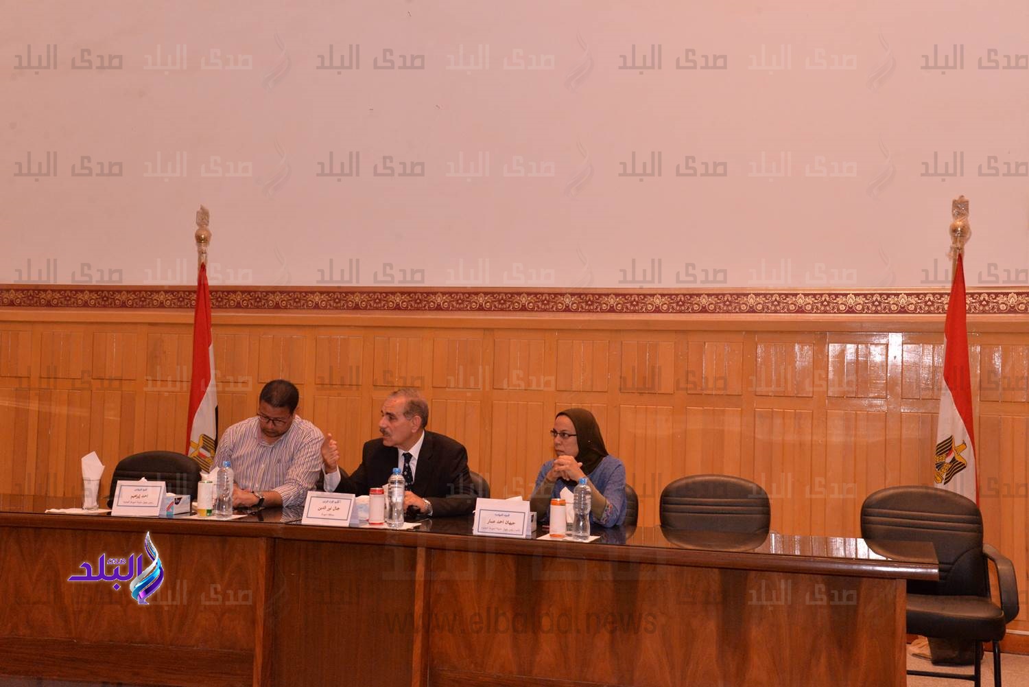 لقاء محافظ أسيوط بمواطني أسيوط الجديدة لقاء محافظ أسيوط بمواطني أسيوط الجديدة