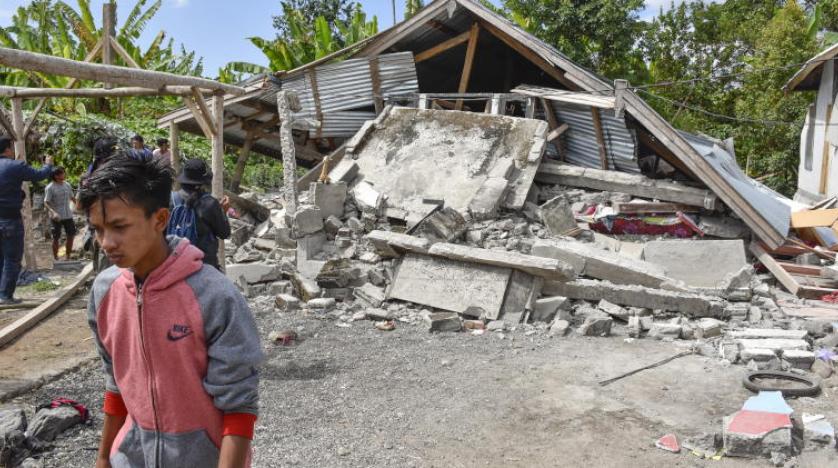 مقتل شخص وإصابة 10 آخرين جراء زلزال "سولاوسي"